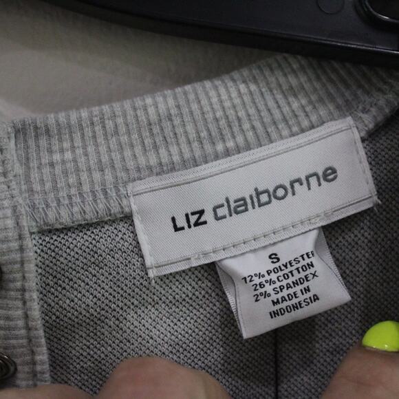 Liz Claiborne Gray Windowpane Check Knit Top Size Small Classic Minimalist - Picture 4 of 7